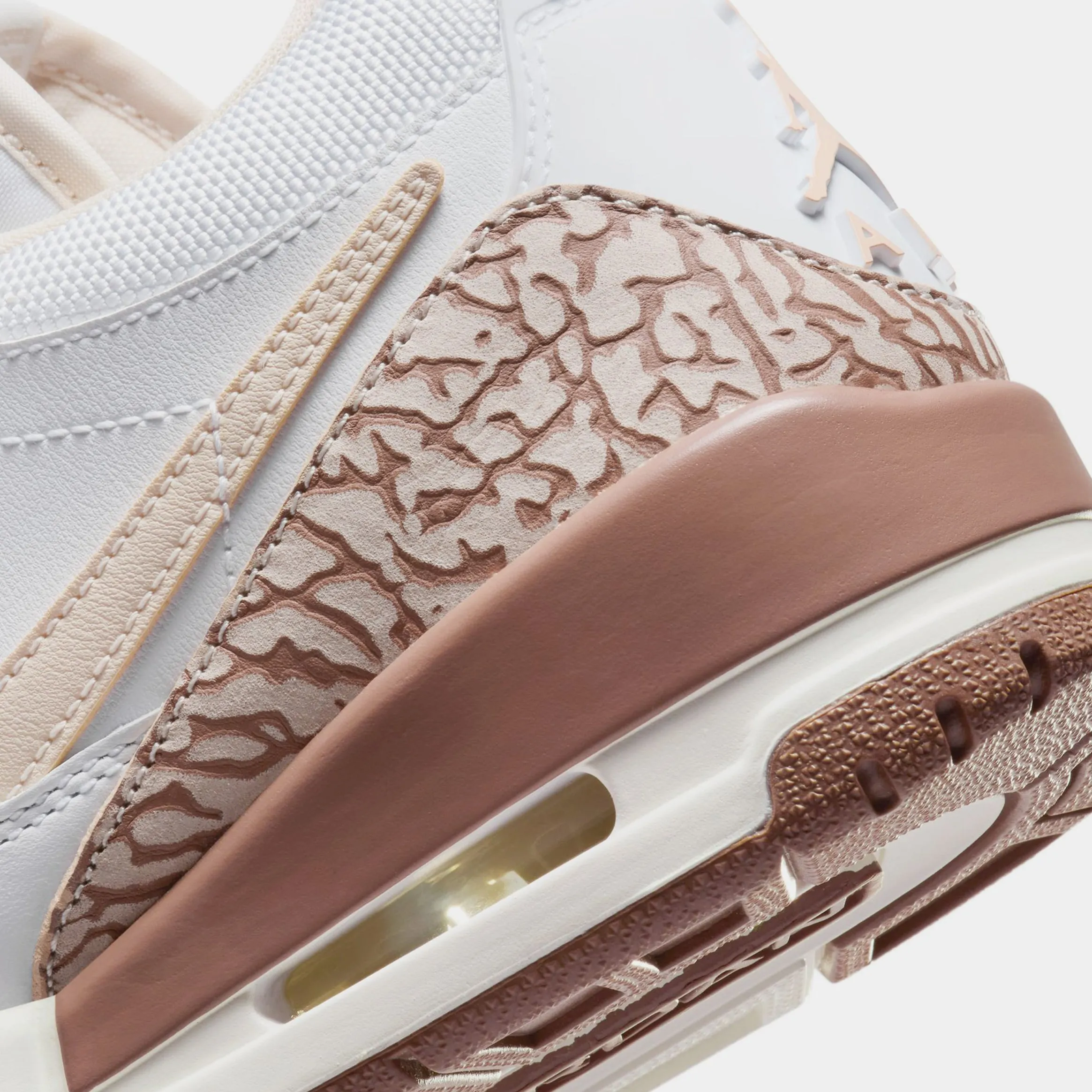 Air Jordan Legacy 312 Low Womens Basketball Shoes (White/Archaeo Brown/Sail/Legend Light Brown)