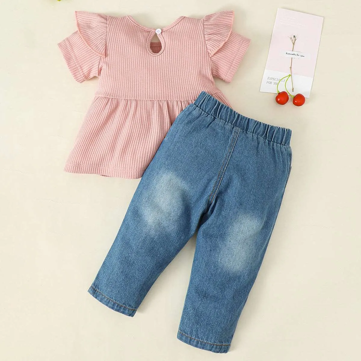 Baby Girl Round Neck Short Sleeved Top and Denim Pants Two-piece Outfit Set